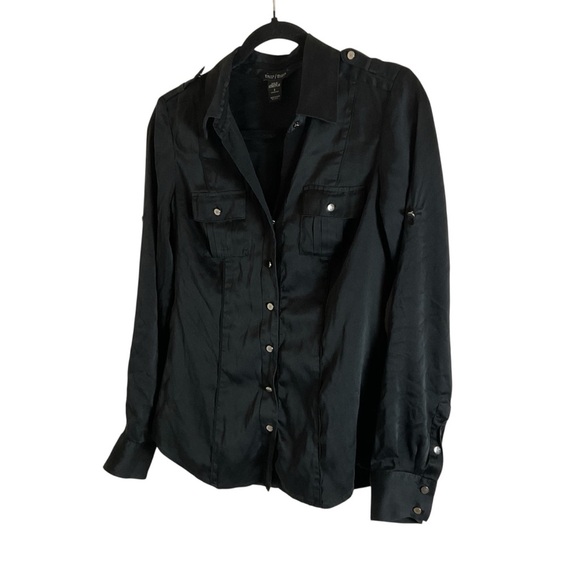 White House Black Market Jackets & Blazers - White House/Black Market Silk Stretch Top
Size 2